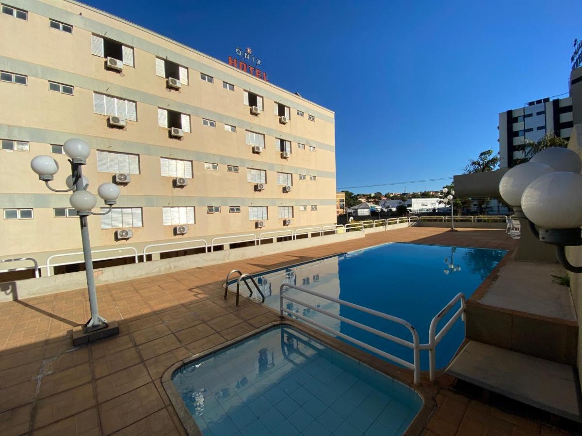 אסיס Onix Hotel מראה חיצוני תמונה